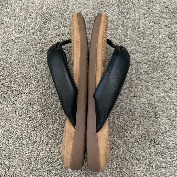 Cliffs By White Mountain "Forgiving" Flip Flop Sandals - Size 5.5M - Picture 9 of 11